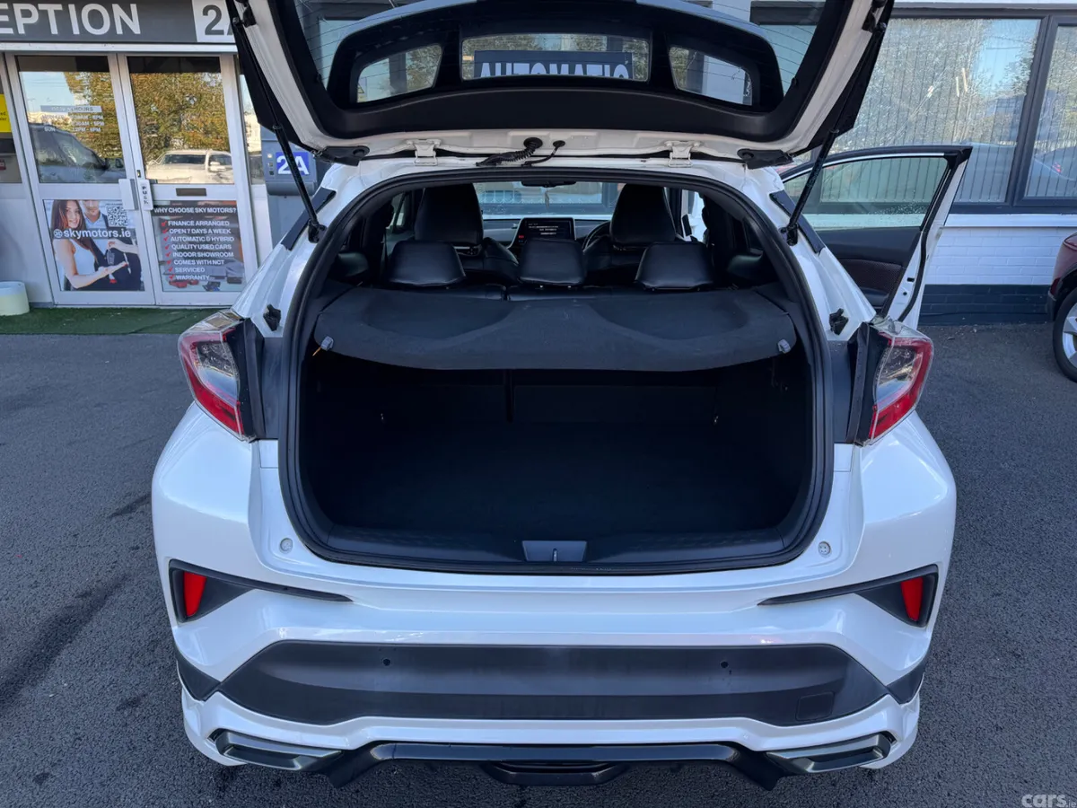 Toyota C-HR Hatchback, Petrol Hybrid, 2017, White