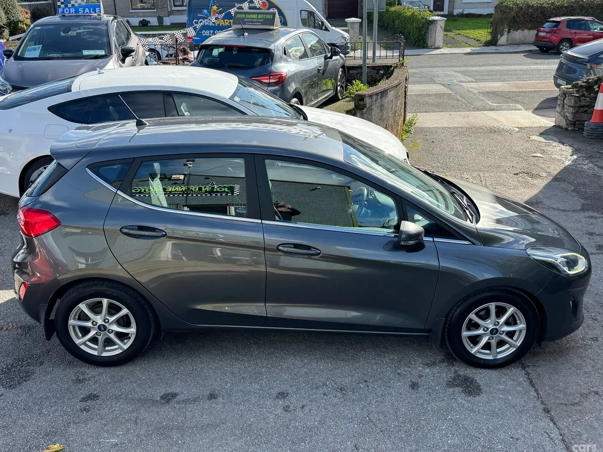 Ford Fiesta Hatchback, Petrol, 2018, Grey