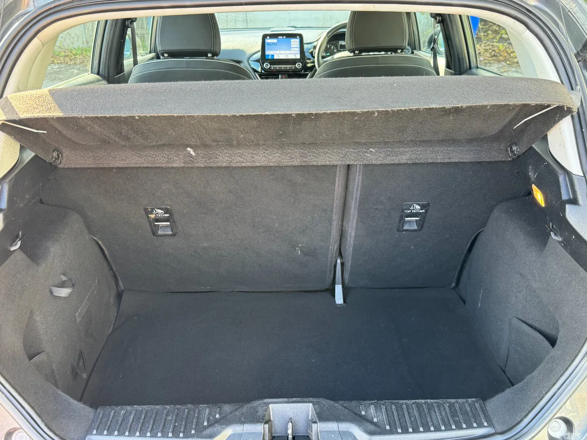 Ford Fiesta Hatchback, Petrol, 2018, Grey