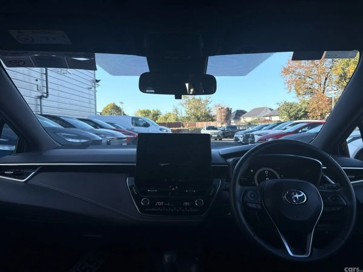 Toyota Corolla Estate, Petrol Hybrid, 2025, Black