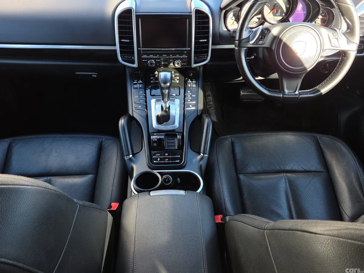 Porsche Cayenne SUV, Diesel, 2012, Grey