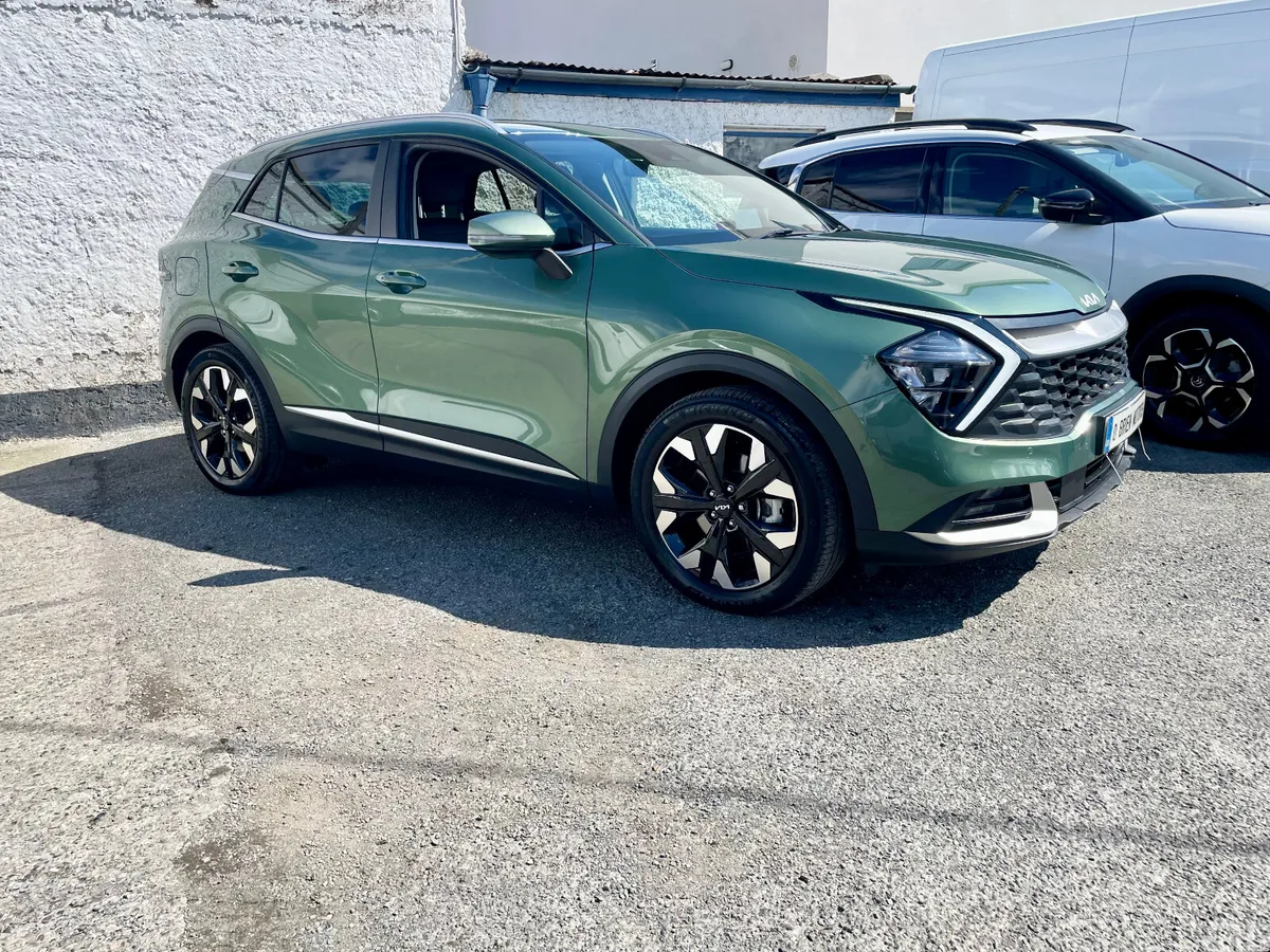 Kia Sportage SUV, Petrol Plug-in Hybrid, 2024, Green