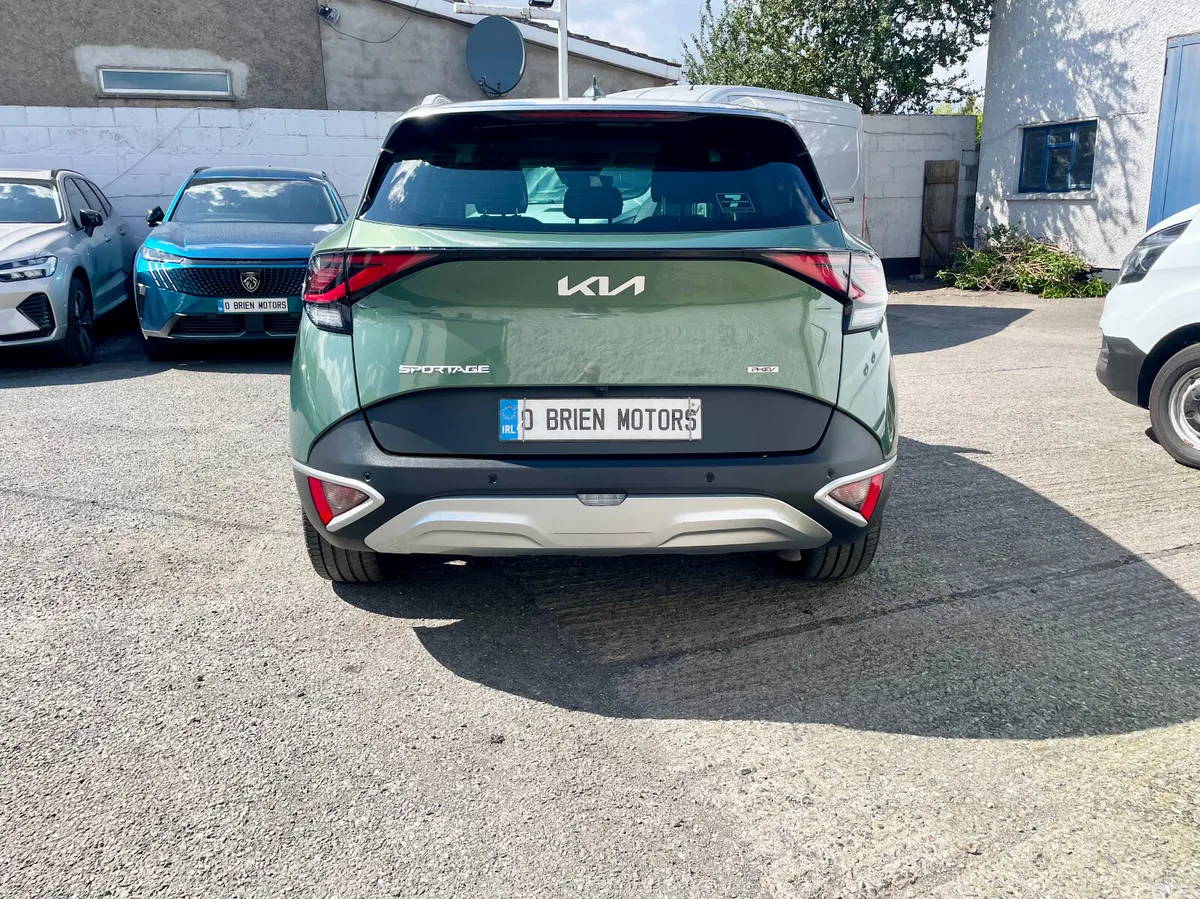 Kia Sportage SUV, Petrol Plug-in Hybrid, 2024, Green