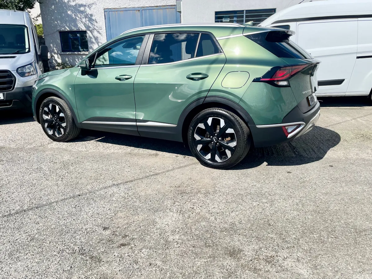 Kia Sportage SUV, Petrol Plug-in Hybrid, 2024, Green