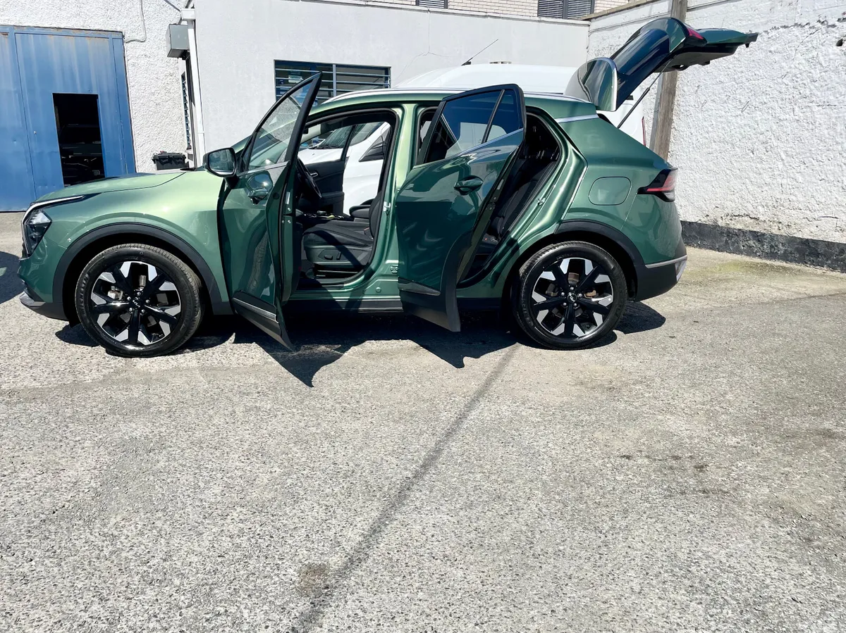 Kia Sportage SUV, Petrol Plug-in Hybrid, 2024, Green
