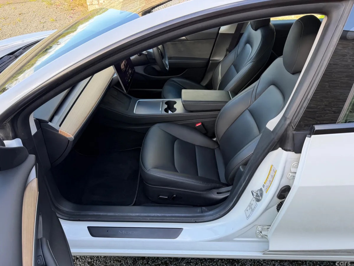 Tesla Model 3 Saloon, Electric, 2023, White