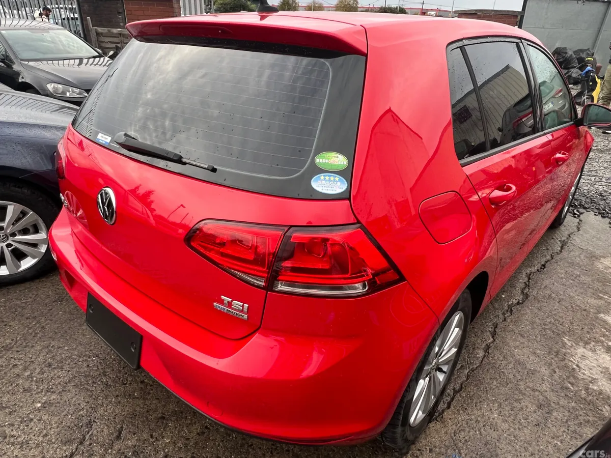 Volkswagen Golf Hatchback, Petrol, 2014, Red