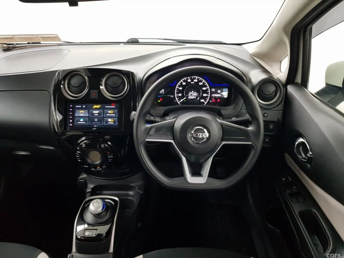Nissan Note SUV, Petrol Hybrid, 2021, White