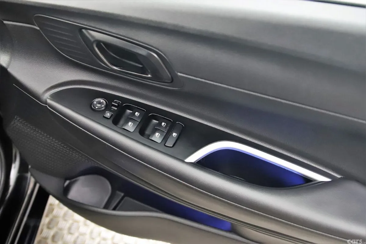 Hyundai i20 Hatchback, Petrol, 2024, Black