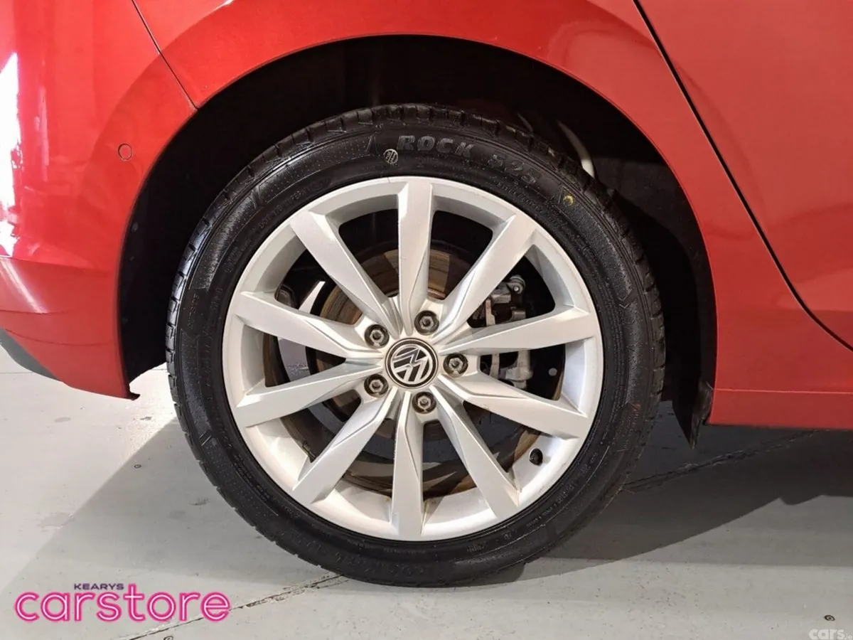 Volkswagen Golf Hatchback, Petrol, 2021, Red