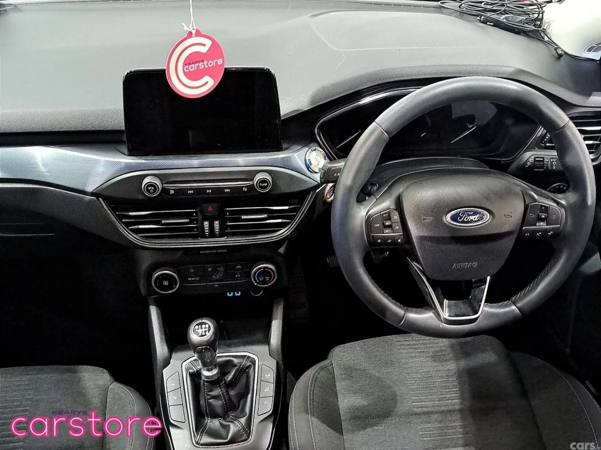 Ford Focus Hatchback, Diesel, 2021, Red