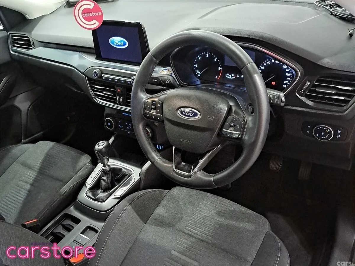Ford Focus Hatchback, Diesel, 2021, Red