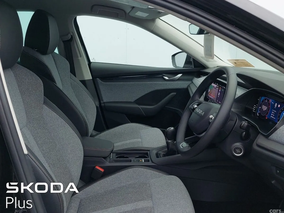Skoda Octavia Saloon, Diesel, 2026, Black