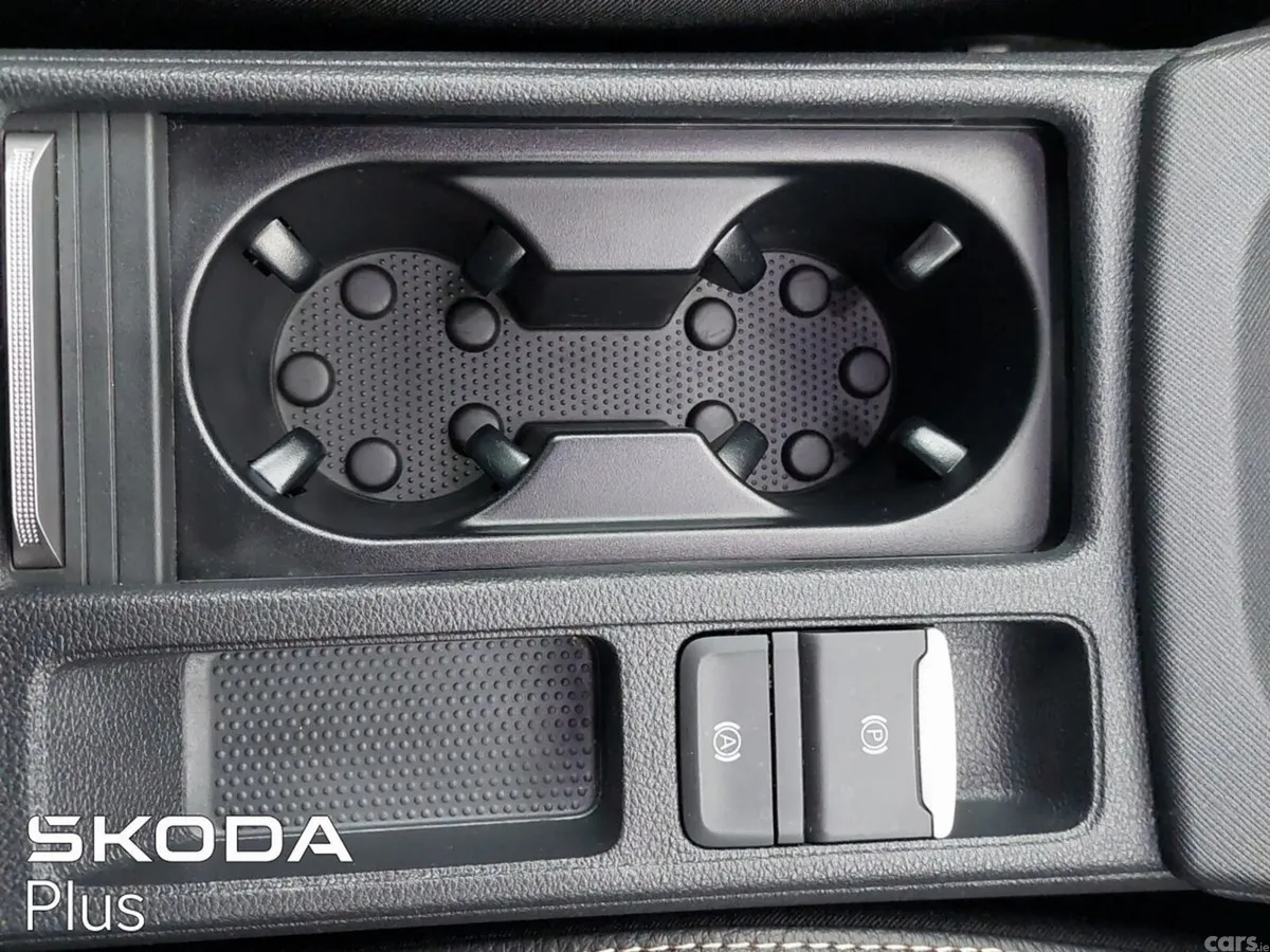 Skoda Octavia Saloon, Diesel, 2026, Black