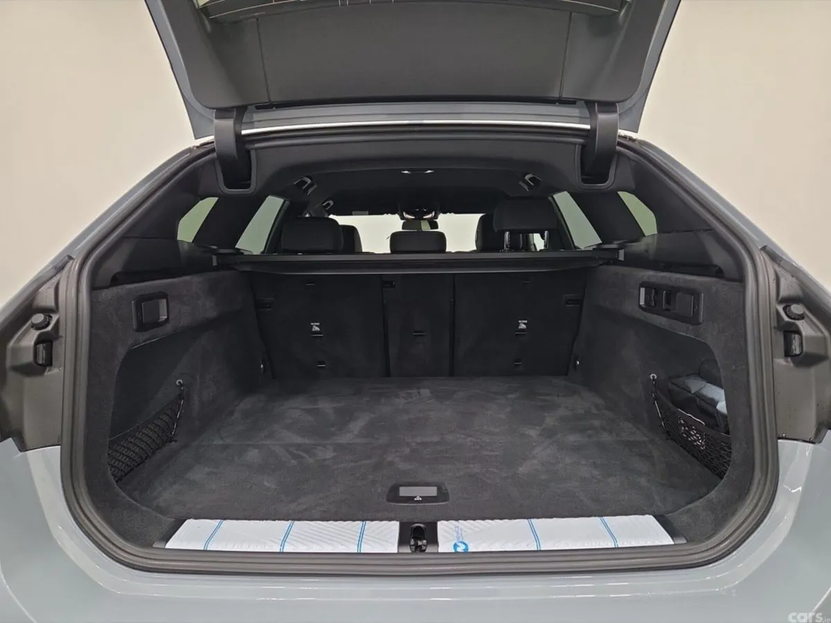 BMW 5-Series Estate, Petrol Hybrid, 2026, Grey