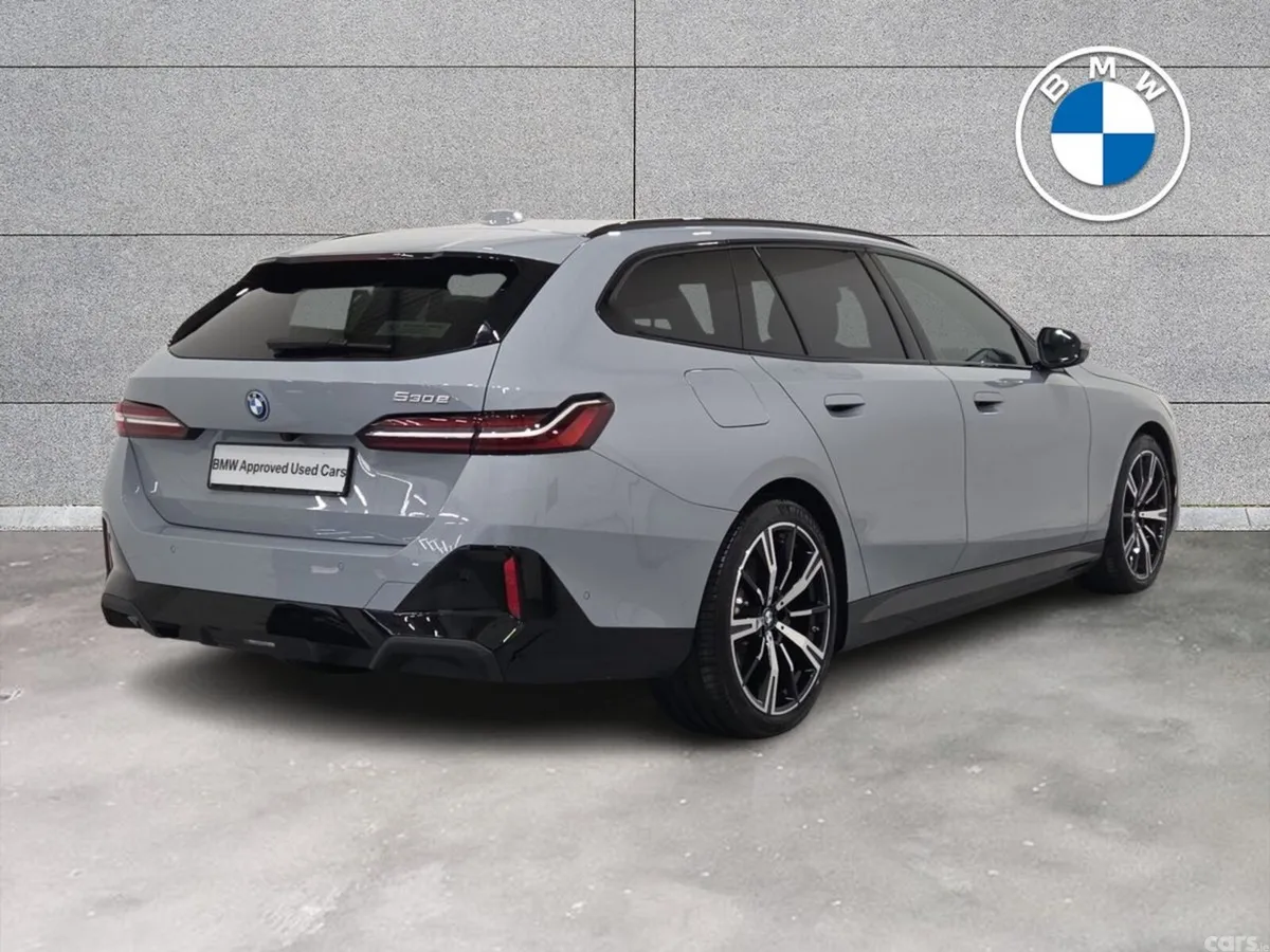 BMW 5-Series Estate, Petrol Hybrid, 2026, Grey