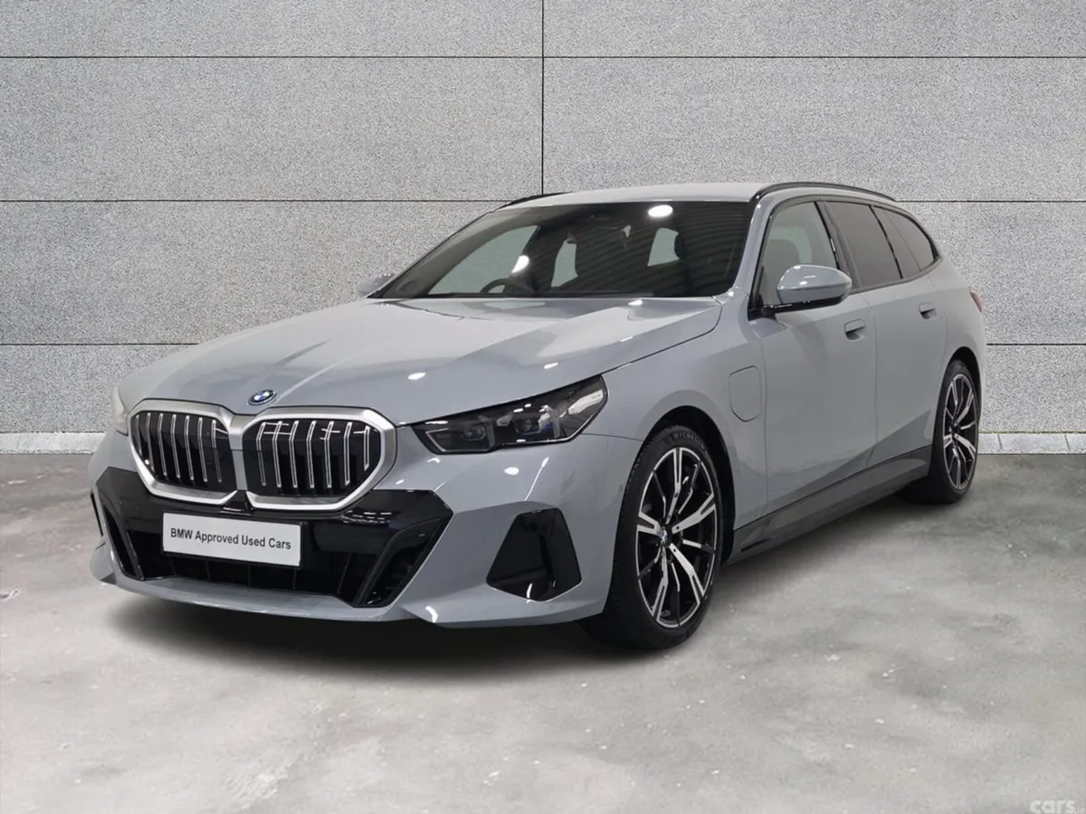 BMW 5-Series Estate, Petrol Hybrid, 2026, Grey
