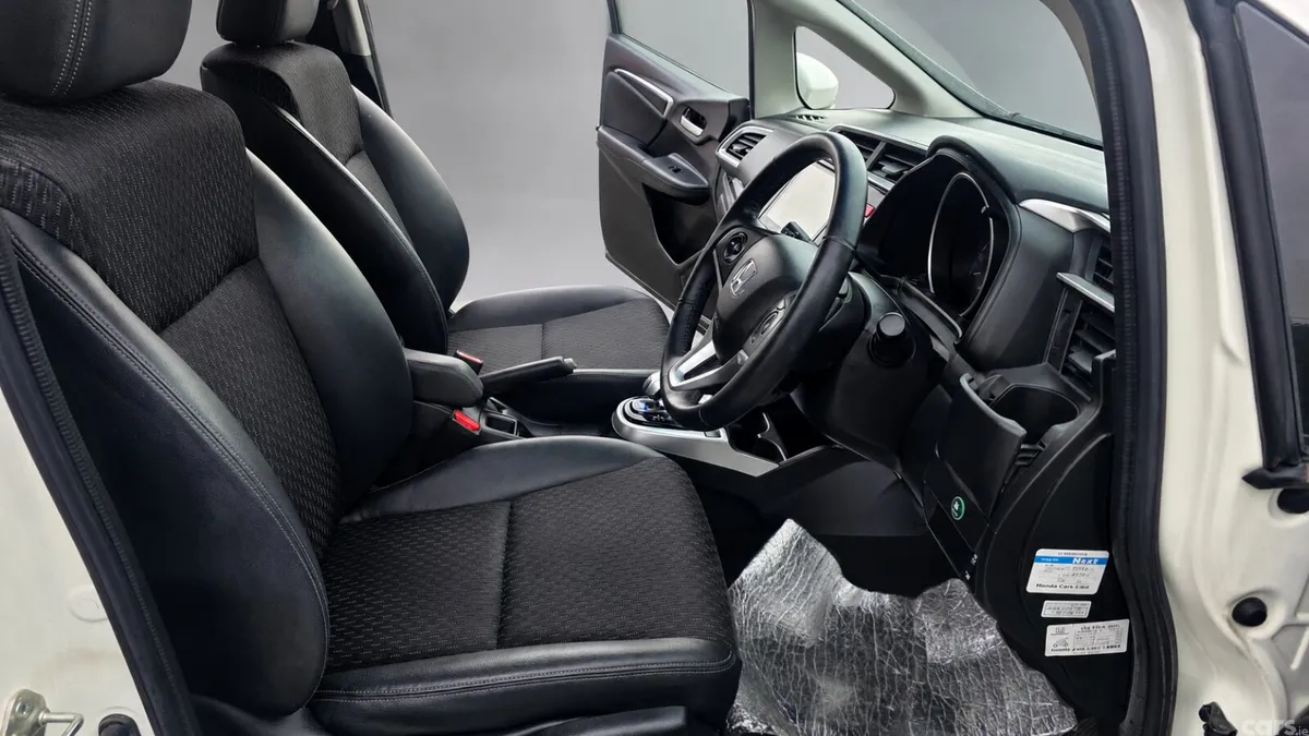 Honda Fit Hatchback, Petrol Hybrid, 2014, White