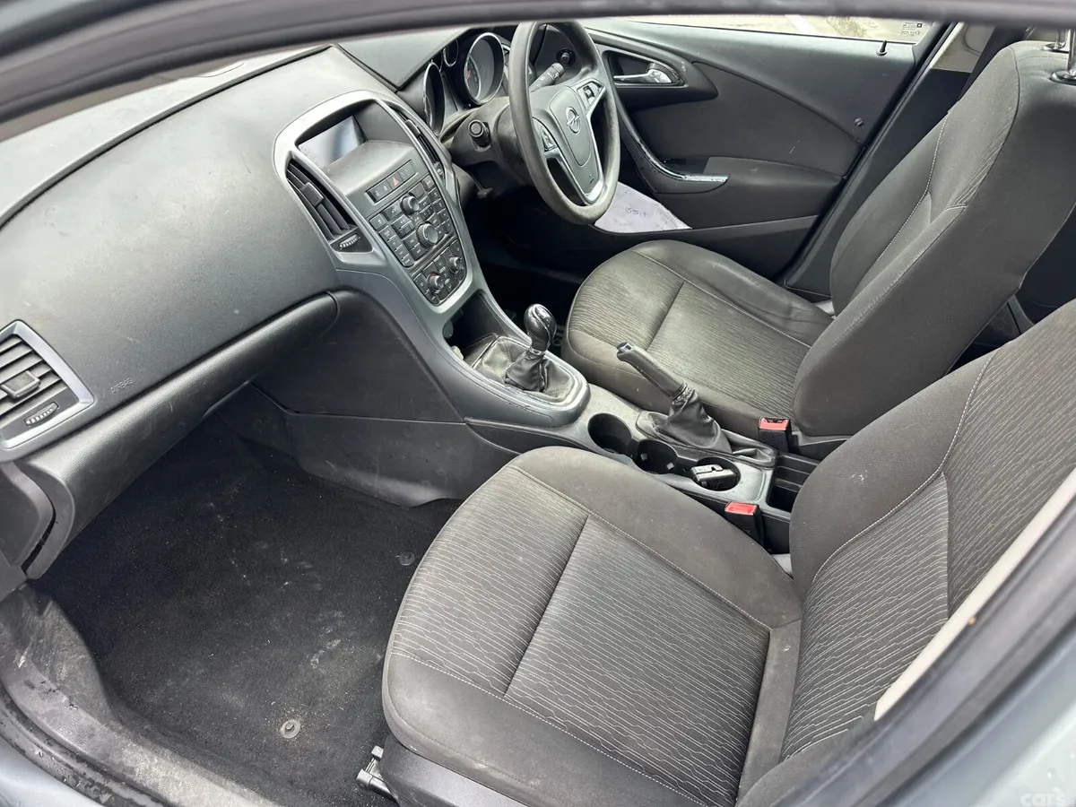 Opel Astra Saloon, Diesel, 2013, Silver