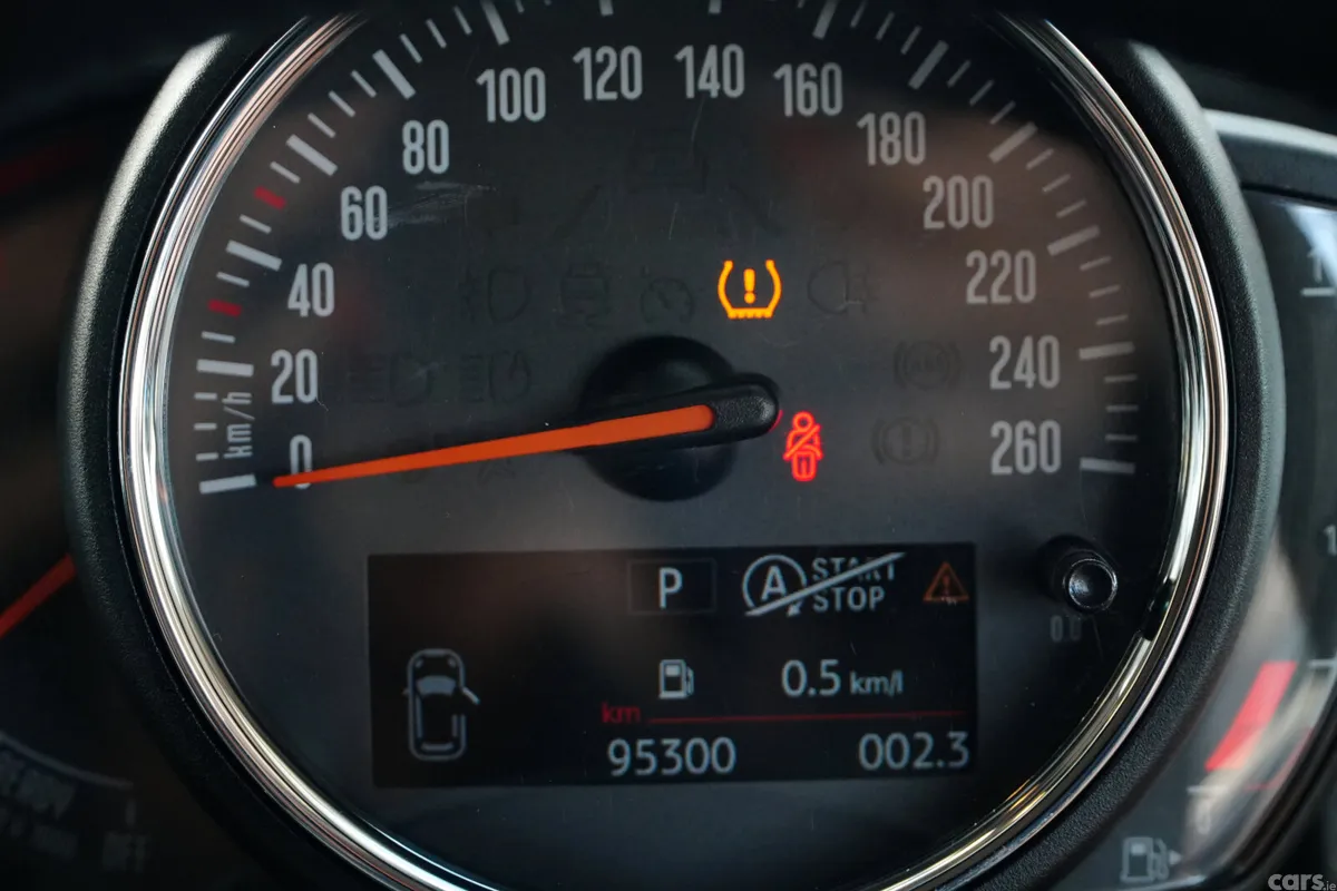 Mini Cooper Hatchback, Diesel, 2021, Red