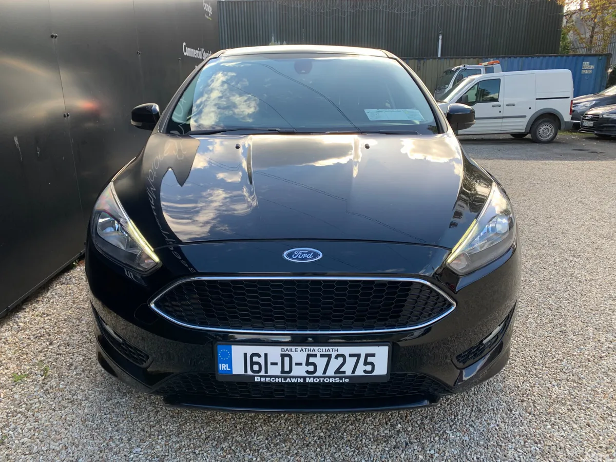 Ford Focus Hatchback, Petrol, 2016, Black
