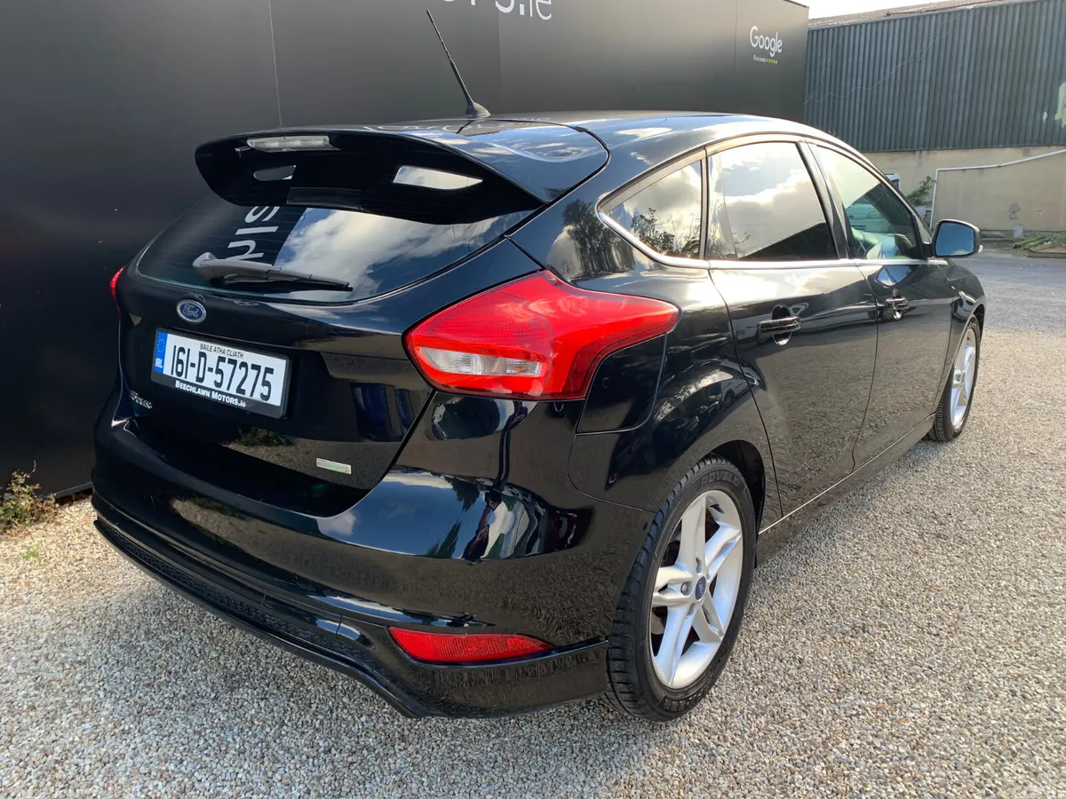 Ford Focus Hatchback, Petrol, 2016, Black