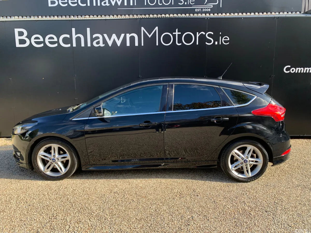 Ford Focus Hatchback, Petrol, 2016, Black