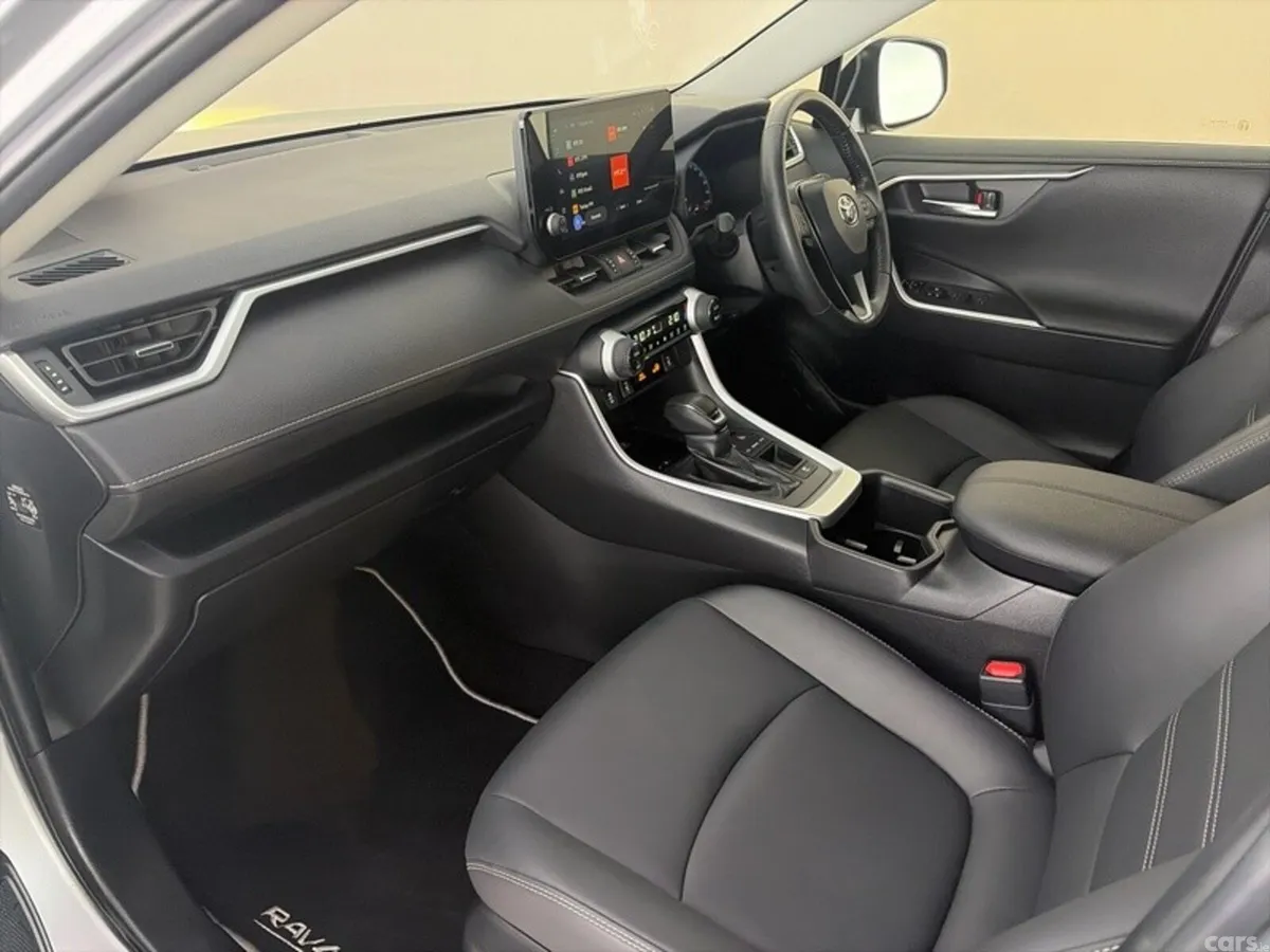Toyota RAV4 SUV, Petrol Hybrid, 2024, Silver