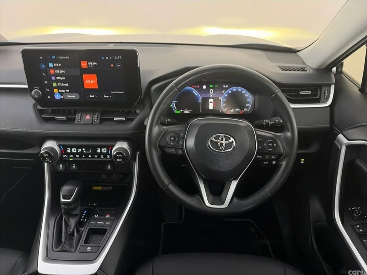 Toyota RAV4 SUV, Petrol Hybrid, 2024, Silver