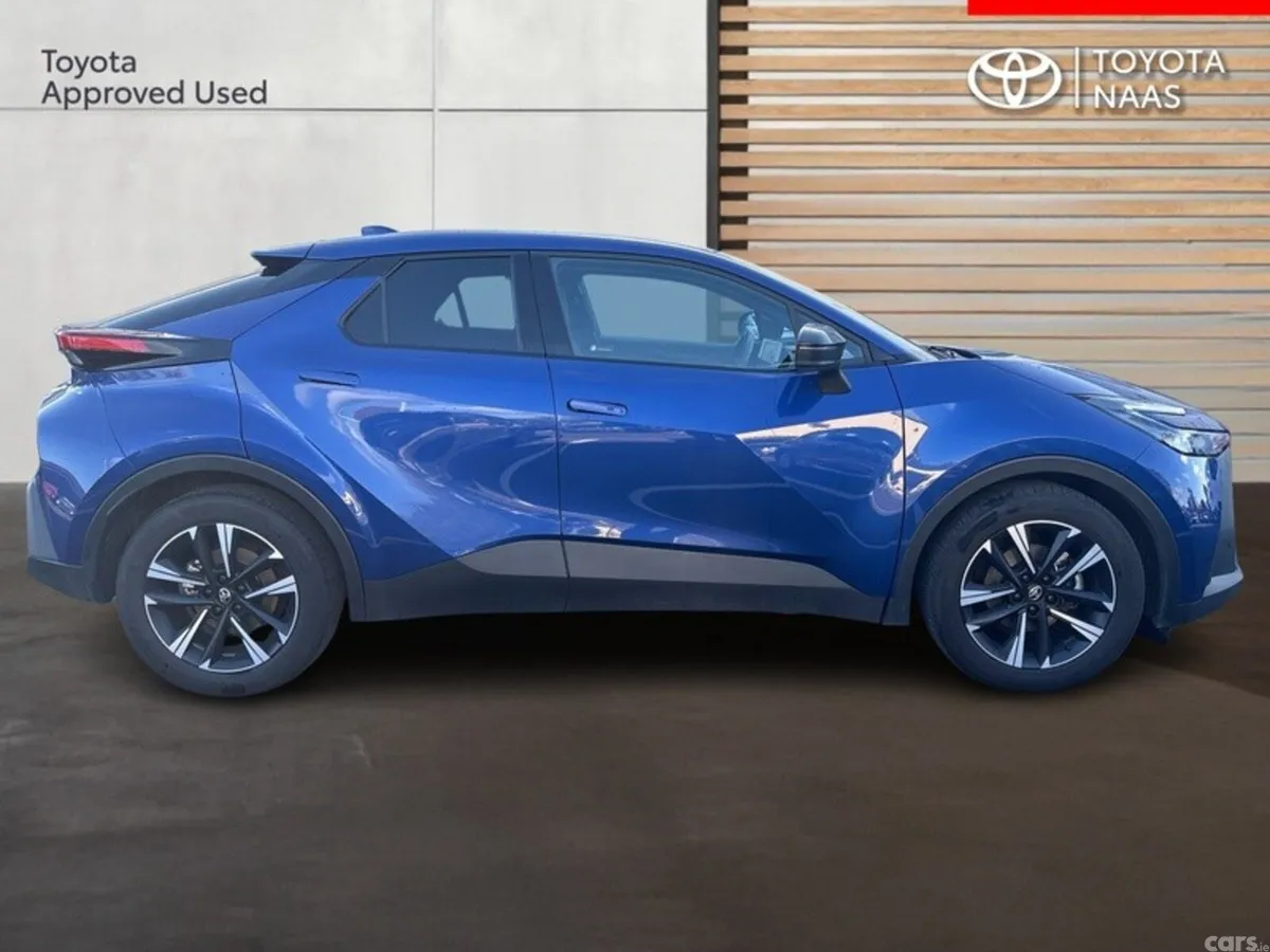 Toyota C-HR SUV, Petrol Hybrid, 2026, Blue