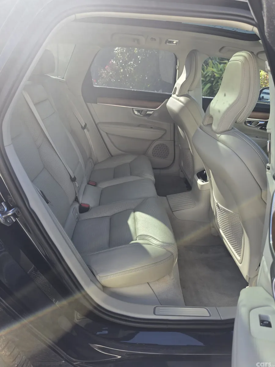 Volvo V90 Estate, Petrol Plug-in Hybrid, 2019, Blue