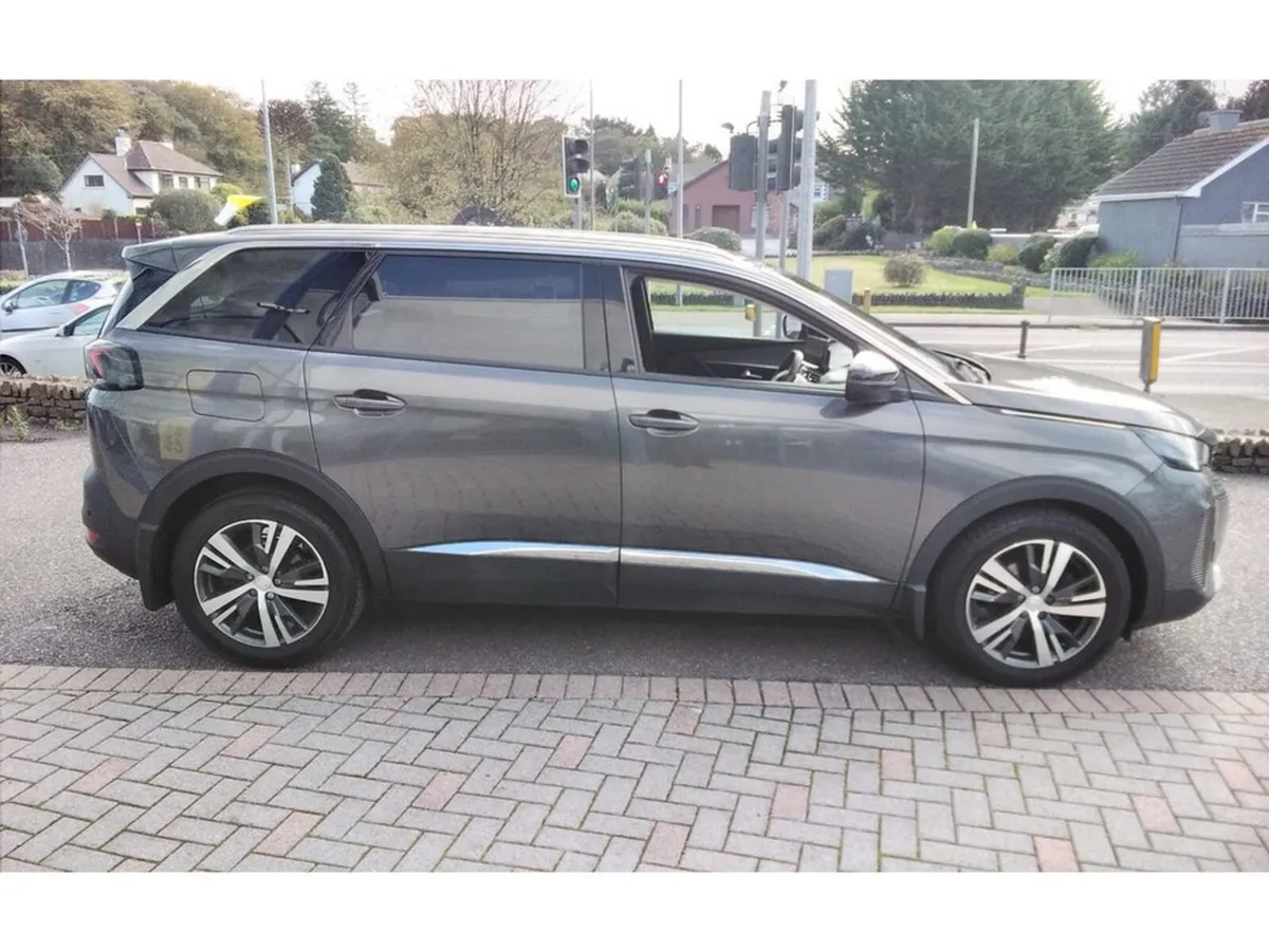 Peugeot 5008 SUV, Diesel, 2022, Grey