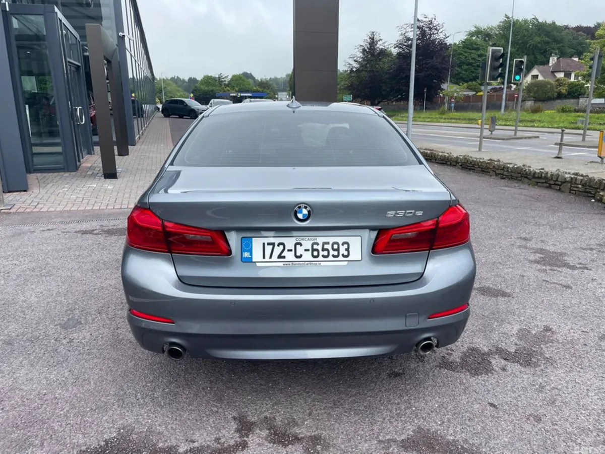 BMW 5-Series Saloon, Petrol Plug-in Hybrid, 2017, Blue