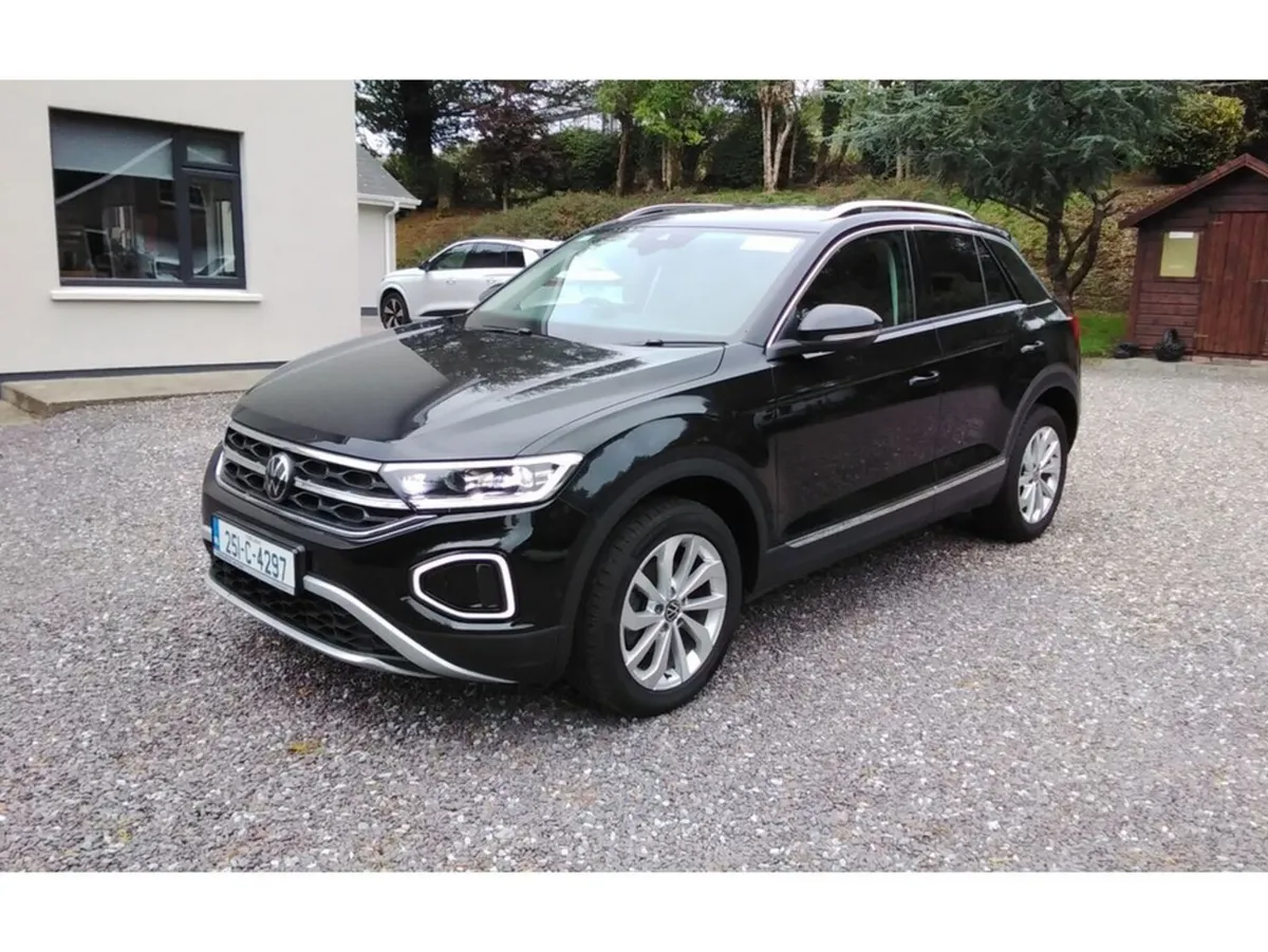 Volkswagen T-Roc SUV, Petrol, 2025, Black