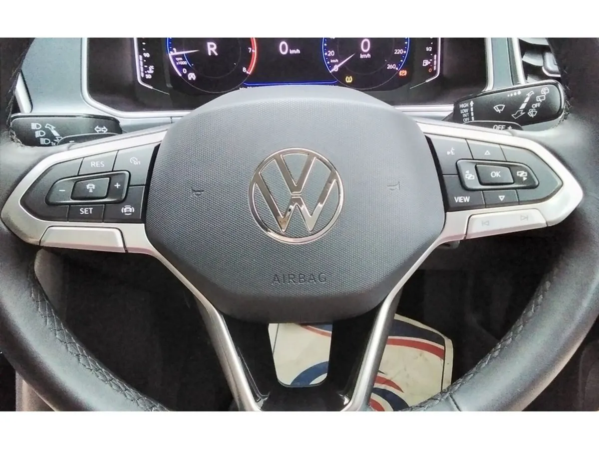 Volkswagen T-Roc SUV, Petrol, 2025, Black