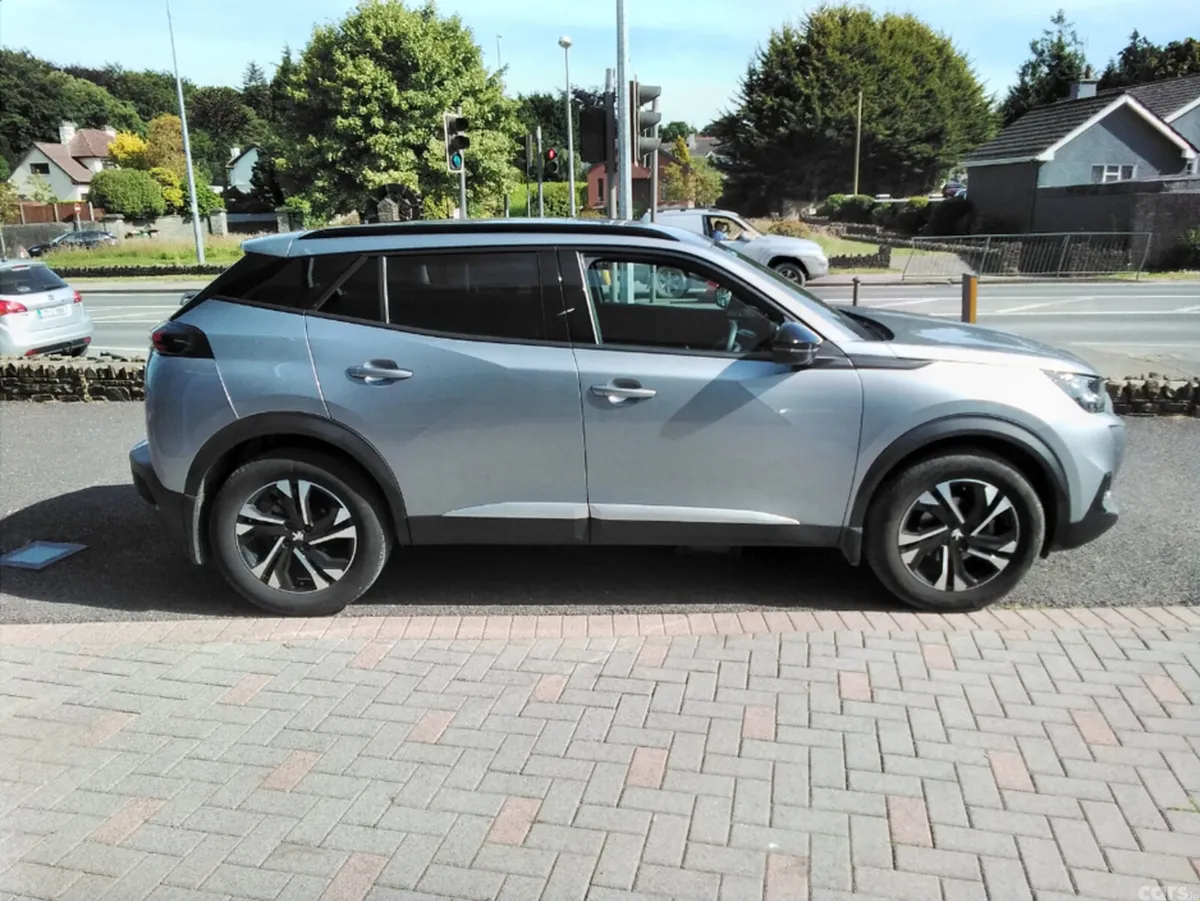 Peugeot 2008 SUV, Petrol, 2023, Grey