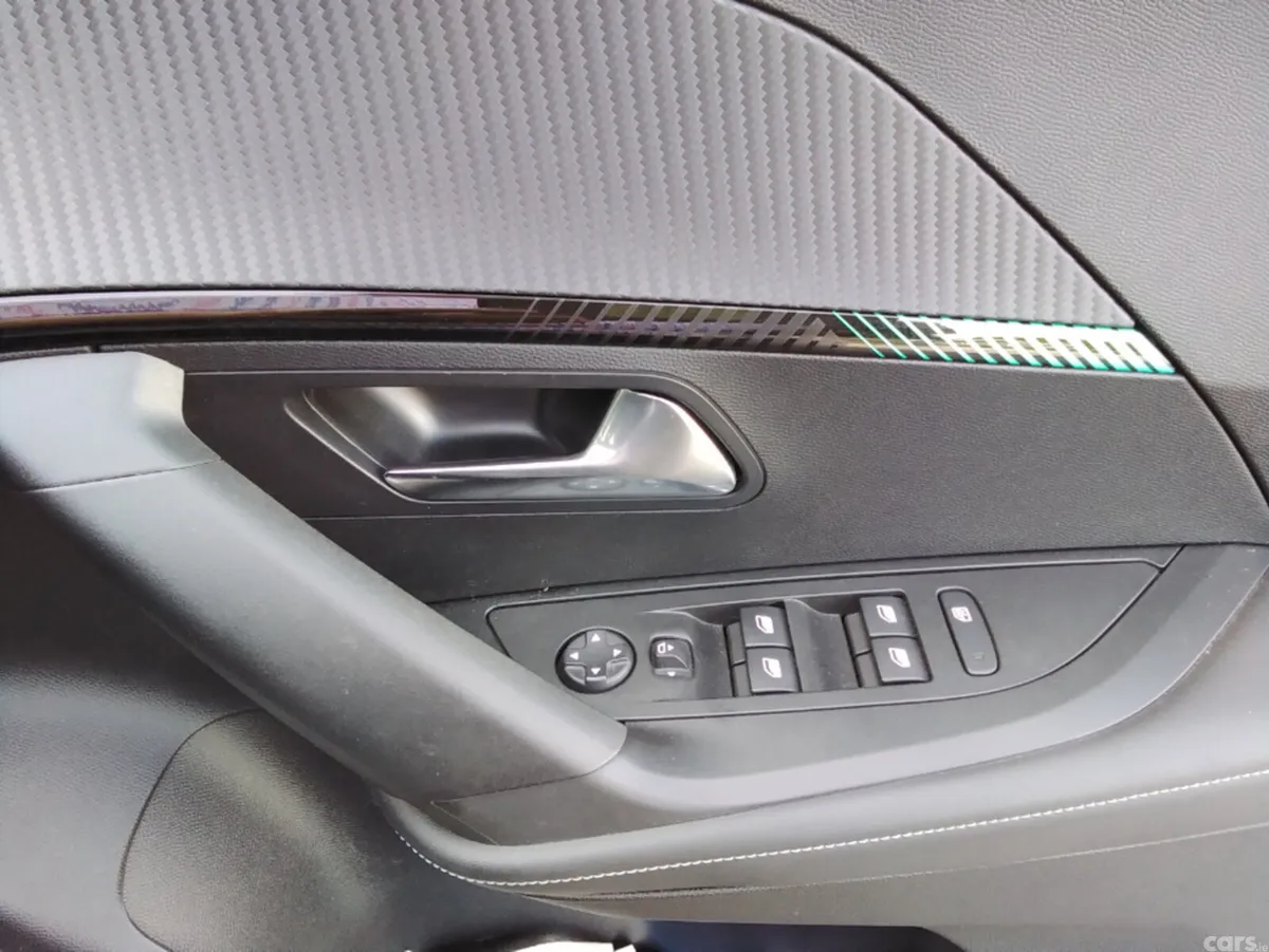 Peugeot 2008 SUV, Petrol, 2023, Grey
