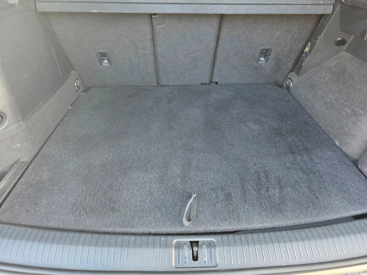 Volkswagen Tiguan SUV, Petrol Plug-in Hybrid, 2023, Black