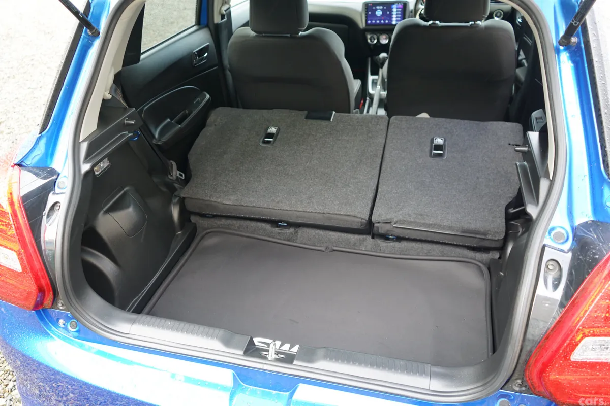 Suzuki Swift Hatchback, Petrol, 2019, Blue