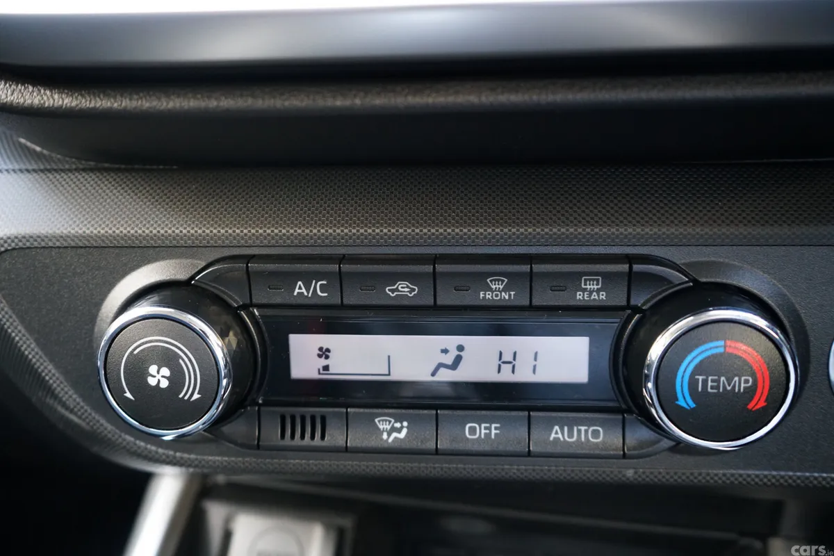 Toyota Raize SUV, Petrol Hybrid, 2022, Blue