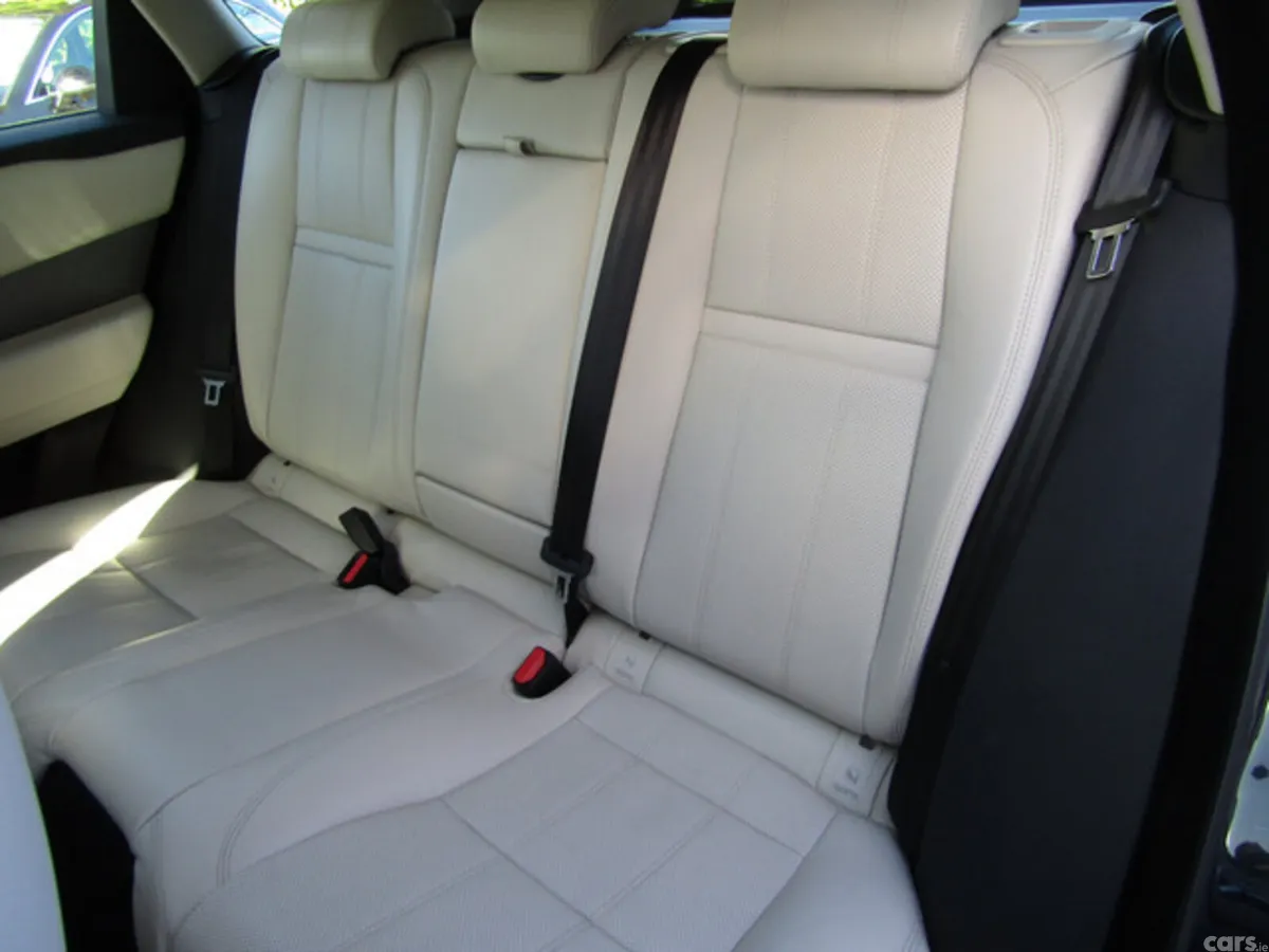 Land Rover Range Rover Estate, Diesel, 2017, Black