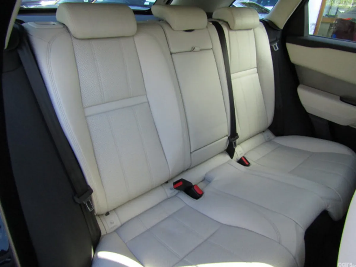 Land Rover Range Rover Estate, Diesel, 2017, Black