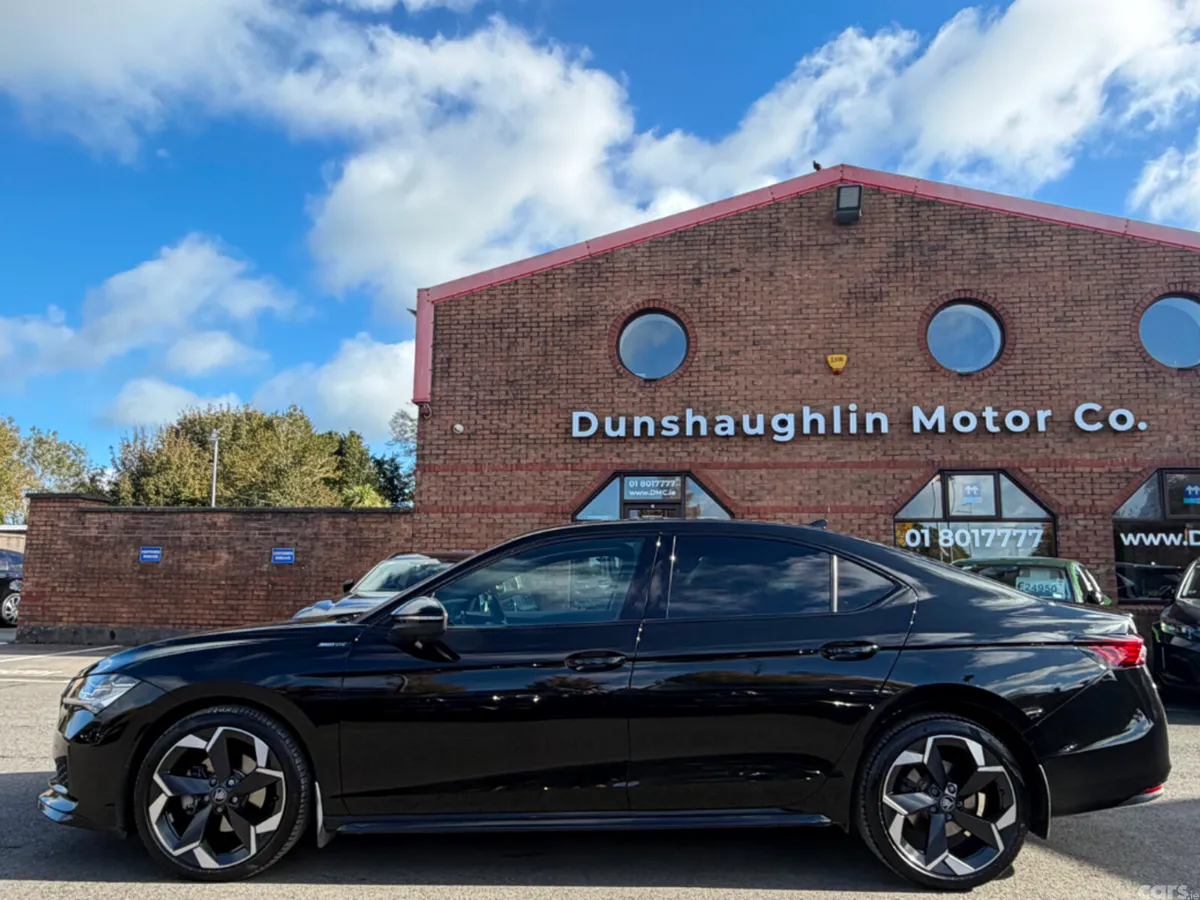 Skoda Superb Saloon, Diesel, 2025, Black