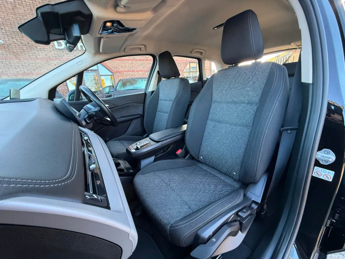 BMW 2-Series MPV, Petrol Plug-in Hybrid, 2024, Black