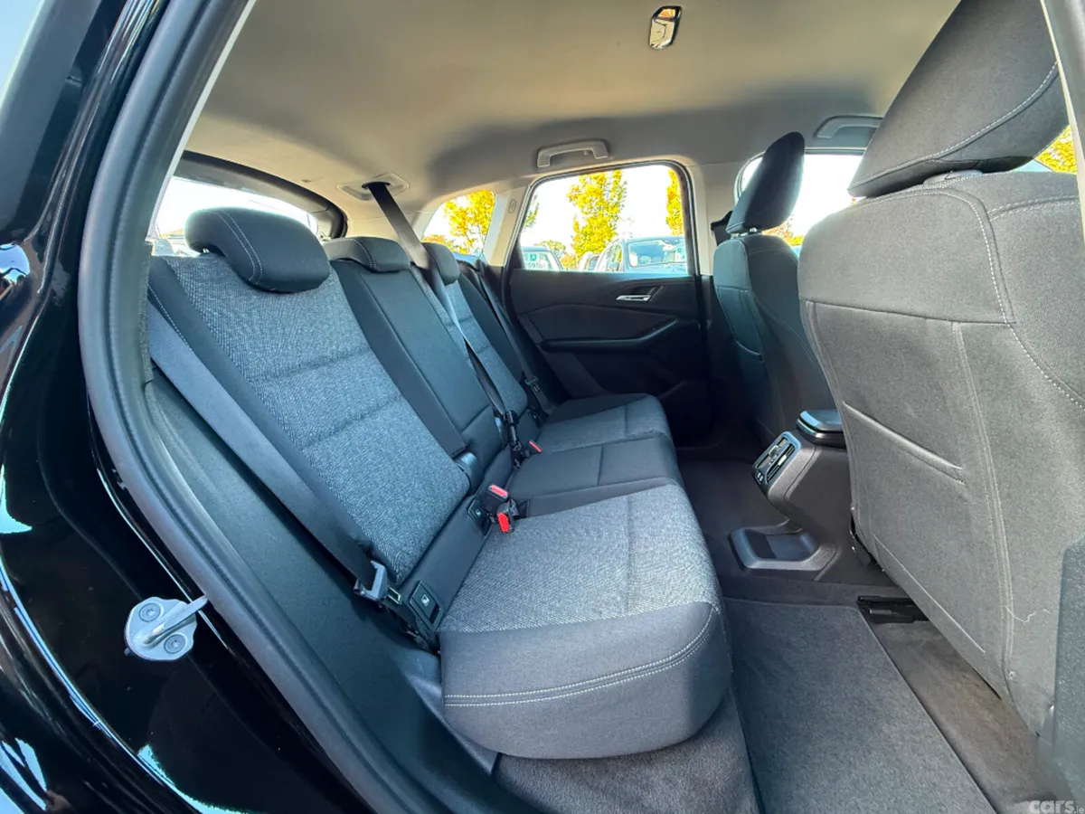 BMW 2-Series MPV, Petrol Plug-in Hybrid, 2024, Black