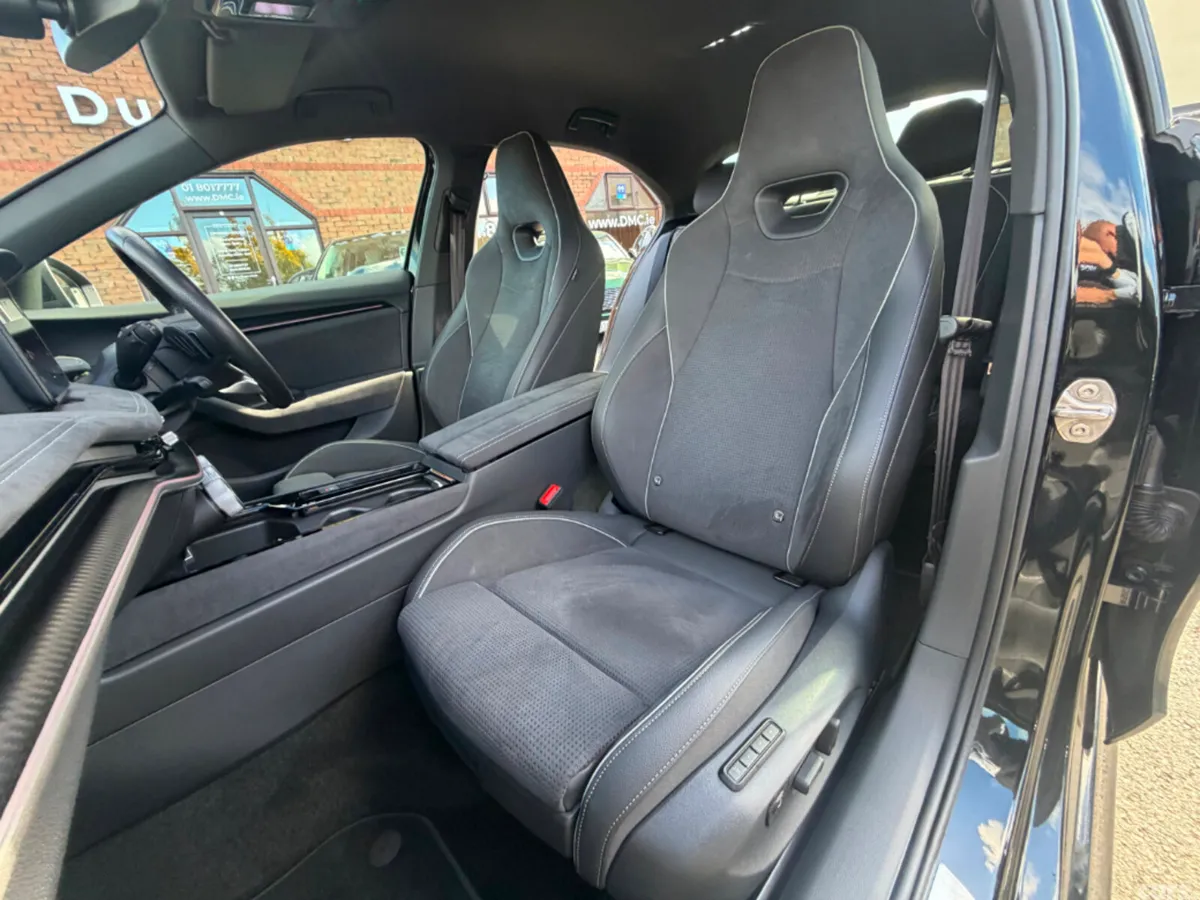 Skoda Superb Saloon, Diesel, 2025, Black