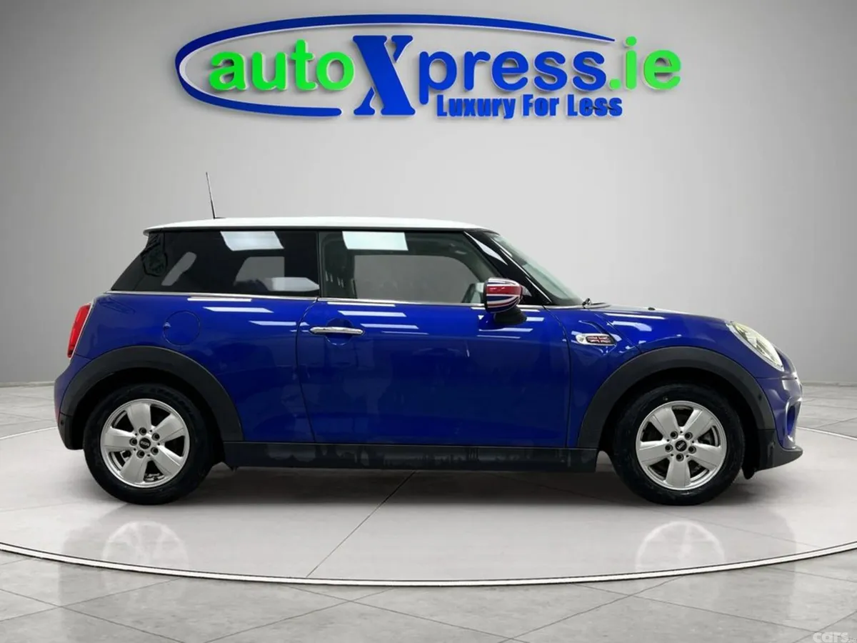 Mini Cooper Hatchback, Diesel, 2020, Blue