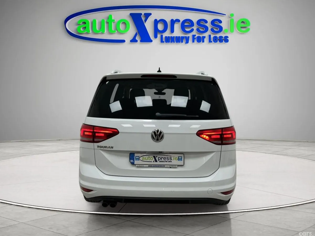 Volkswagen Touran MPV, Petrol, 2020, White