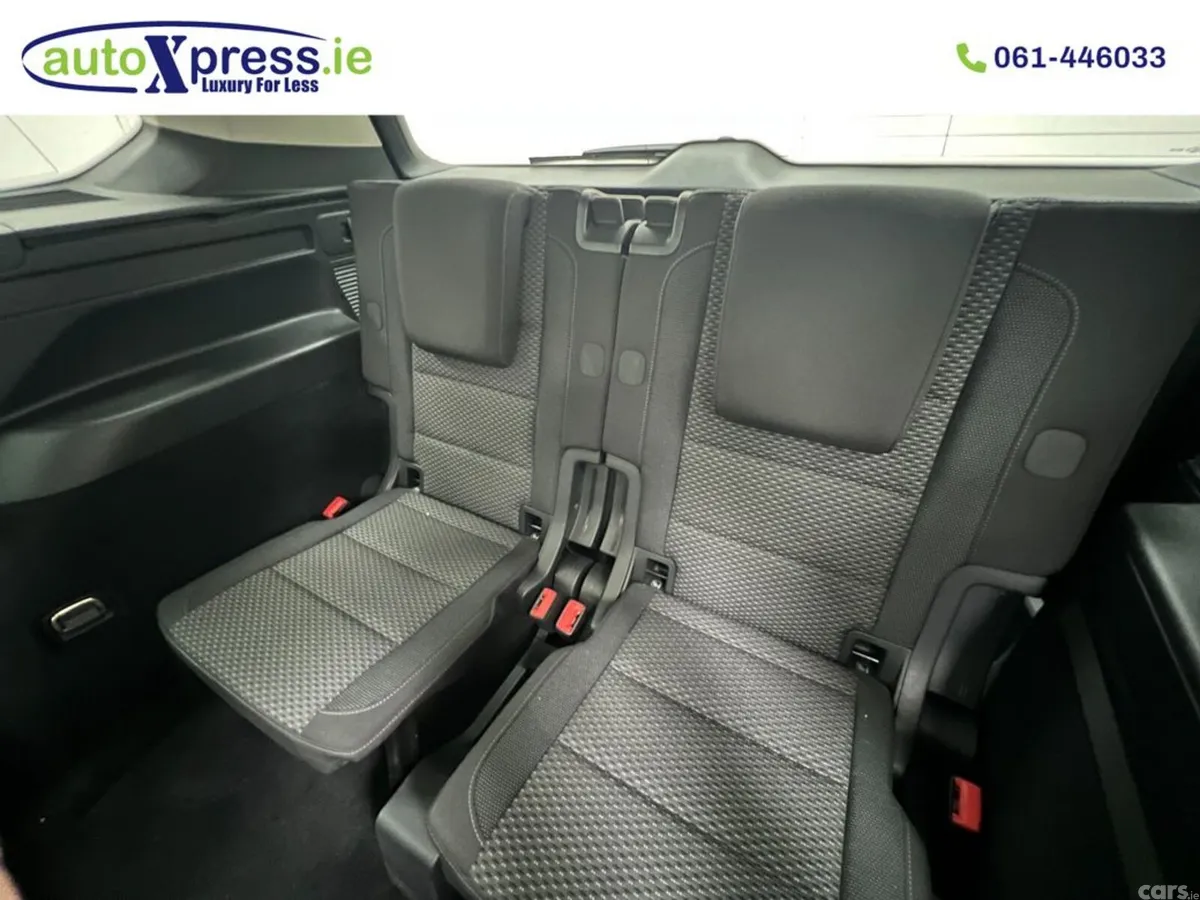 Volkswagen Touran MPV, Petrol, 2020, White