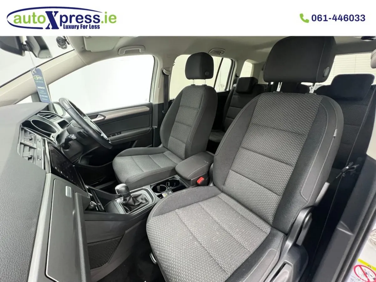 Volkswagen Touran MPV, Petrol, 2020, White